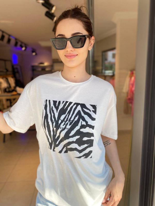 Beyaz Siyah Baskılı T-Shirt
